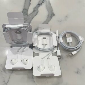 Apple White EarPods with Lightning Connector - Dual Pack